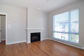 305-13321 102A Av in Surrey, BC - Building Photo - Building Photo