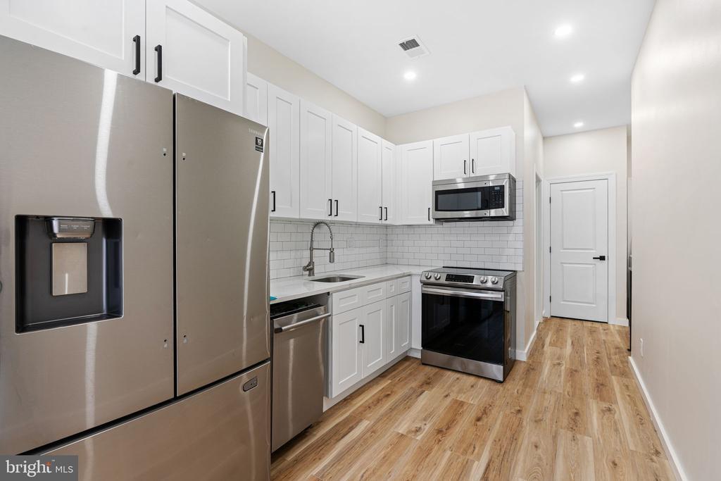 1250 S 27th St in Philadelphia, PA - Building Photo
