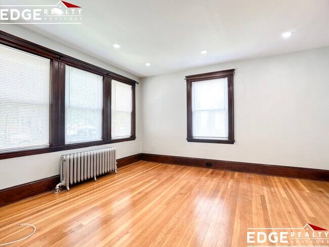 48 Beacon Park in Watertown, MA - Foto de edificio - Building Photo