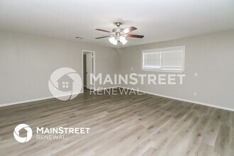 1119 Elmhurst St in Moore, OK - Foto de edificio - Building Photo