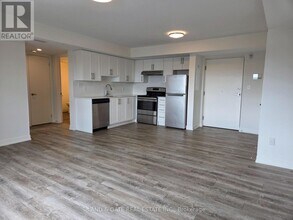 976 Simcoe St N in Oshawa, ON - Building Photo - Building Photo