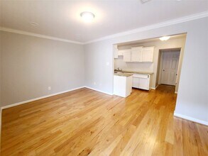 4931 Junius St, Unit 3 in Dallas, TX - Building Photo - Building Photo