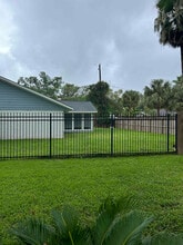 500 Shirleen Dr in Seabrook, TX - Building Photo - Building Photo