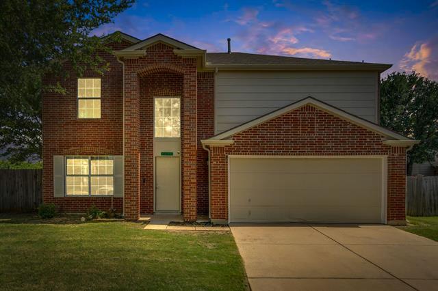 901 Greenbend Dr in Denton, TX - Building Photo