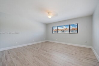 7424 SW 106th Pl in Miami, FL - Foto de edificio - Building Photo