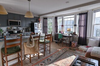 1402 N 3rd St-Unit -Apt 3 in Harrisburg, PA - Building Photo - Building Photo