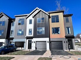 103 Keene Ct in Charlottesville, VA - Building Photo