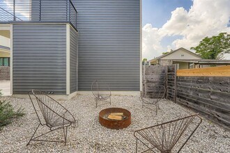 7311 Providence Ave in Austin, TX - Building Photo - Building Photo