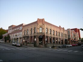 1120 Finnegan Way in Bellingham, WA - Building Photo