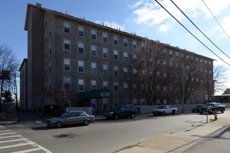 Tecumseh Mill Apartments in Fall River, MA - Foto de edificio - Building Photo
