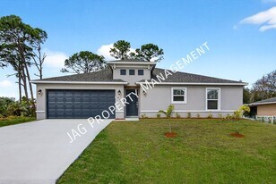 615 Chaloupe St SE in Palm Bay, FL - Building Photo