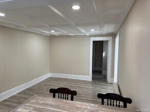 158 1st St in Hicksville, NY - Building Photo - Building Photo