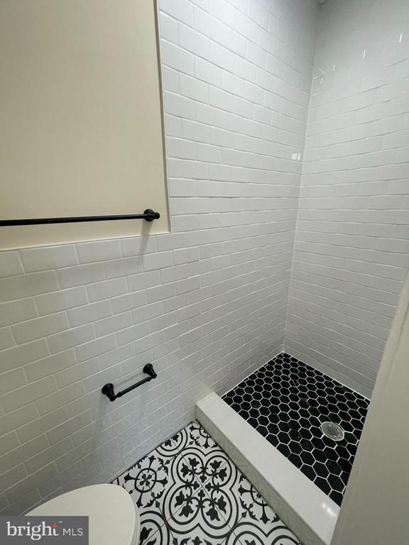 2411 Tremont St in Philadelphia, PA - Building Photo - Building Photo