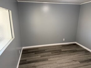 405 River Rd SE in Gnadenhutten, OH - Building Photo - Building Photo