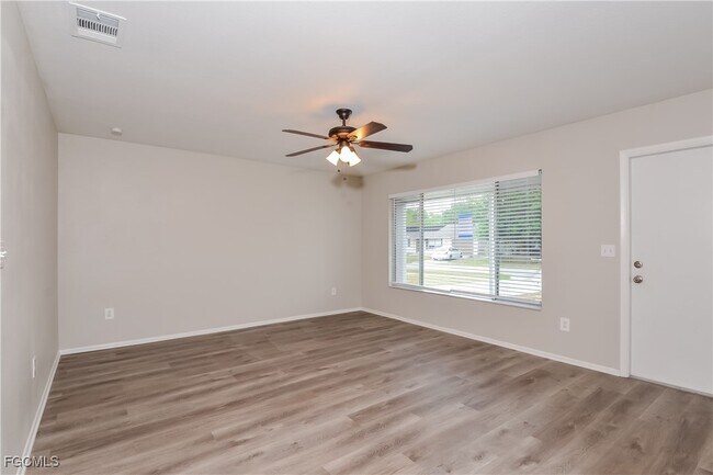 6947 Roslyn Ct in North Port, FL - Building Photo - Building Photo
