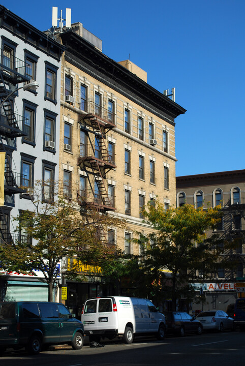 934 Amsterdam Avenue in New York, NY - Foto de edificio