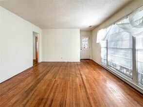 1420 Broadway St in Denton, TX - Building Photo - Building Photo