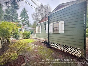 533 N 137th St in Seattle, WA - Building Photo - Building Photo