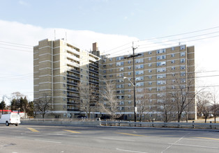 Downsview Acres in Toronto, ON - Building Photo - Primary Photo