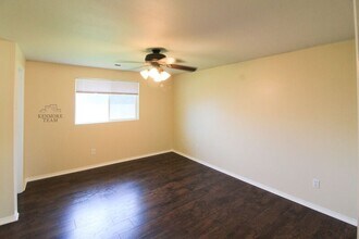4731 Hibiscus St in West Richland, WA - Building Photo - Building Photo