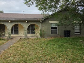 12722 Shannon Hills Dr in Houston, TX - Building Photo