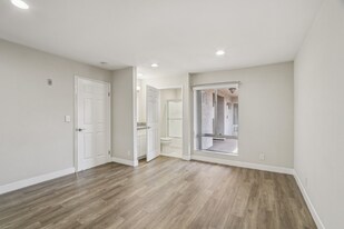 626 E Verdugo Ave, Unit C in Burbank, CA - Building Photo