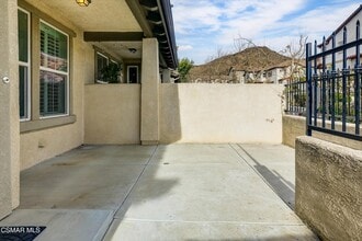 203 Via Antonio in Thousand Oaks, CA - Building Photo - Building Photo