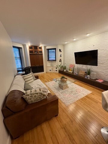 228 Commonwealth Ave, Unit 2R in Boston, MA - Foto de edificio