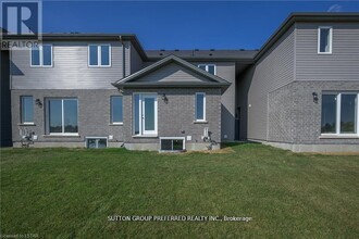 3946 Mia Ave. in London, ON - Building Photo - Building Photo