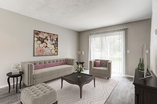 Autumn Woods Apartments in Jackson, MI - Building Photo