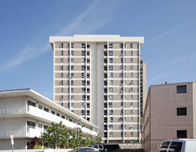 1616 Liholiho St in Honolulu, HI - Building Photo - Building Photo