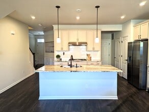 4709 Broomfield Way, Unit 8 in Lake Orion, MI - Building Photo - Building Photo