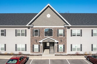 Olde Hopewell Commons in Wappingers Falls, NY - Foto de edificio - Building Photo