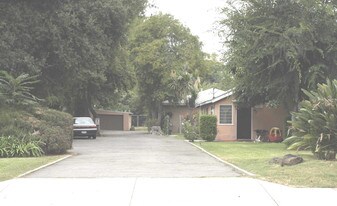 1907-1909 Peck Rd Apartamentos