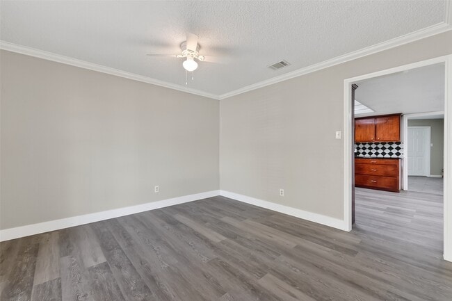 property at 4002 Cedar Ridge Ct