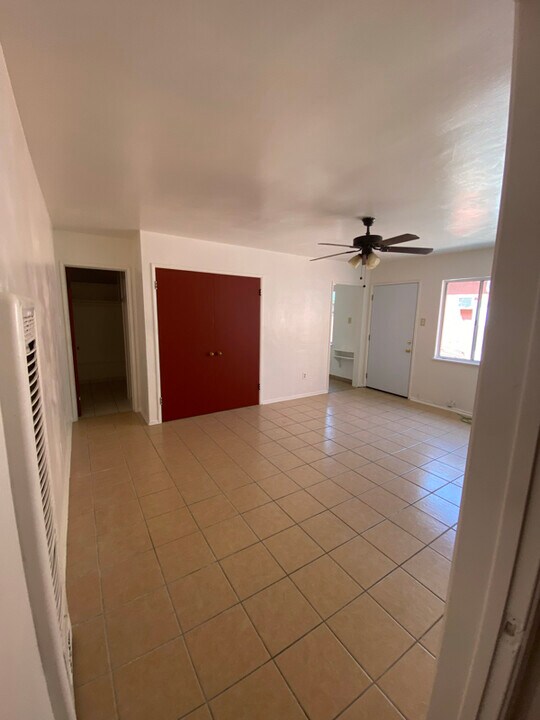 6138 Malabar St in Huntington Park, CA - Building Photo