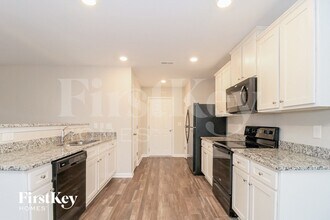 274 Kendall Dr in Winston-Salem, NC - Foto de edificio - Building Photo