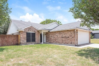 236 Sunset Dr in Glenn Heights, TX - Building Photo - Building Photo