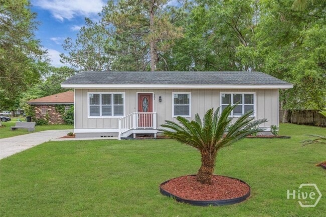 property at 131 Pointe S Dr