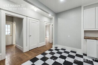 457 Hardy St in Oakland, CA - Foto de edificio - Building Photo