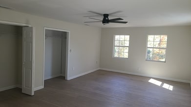 2360 Gaines Mill Rd in Gainesville, GA - Building Photo - Building Photo