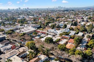 837 N Formosa Ave in Los Angeles, CA - Building Photo - Building Photo