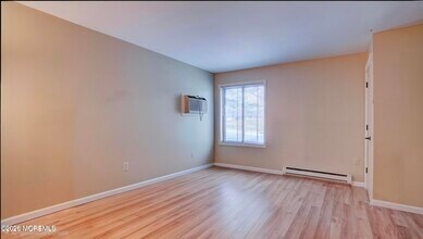 167 Amberly Dr in Englishtown, NJ - Building Photo - Building Photo