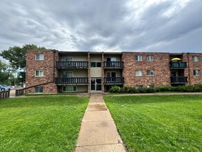 Confederation Park Apartments I & II in Saskatoon, SK - Building Photo - Building Photo