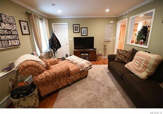 66 Newman Ave, Unit na in Hawthorne, NY - Building Photo - Building Photo