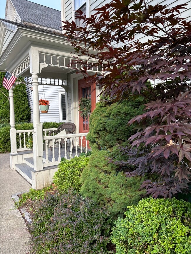 16 Kinderhook St, Unit 3