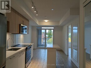 500 Plains Rd E in Burlington, ON - Building Photo - Building Photo