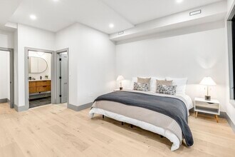 566 E 3rd St, Unit 1 in Boston, MA - Building Photo - Building Photo