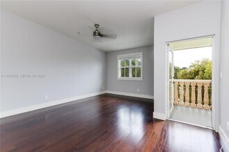 623 NE 8th Ave in Fort Lauderdale, FL - Building Photo - Building Photo