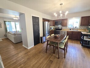 545 E 11th St in Loveland, CO - Building Photo - Building Photo
